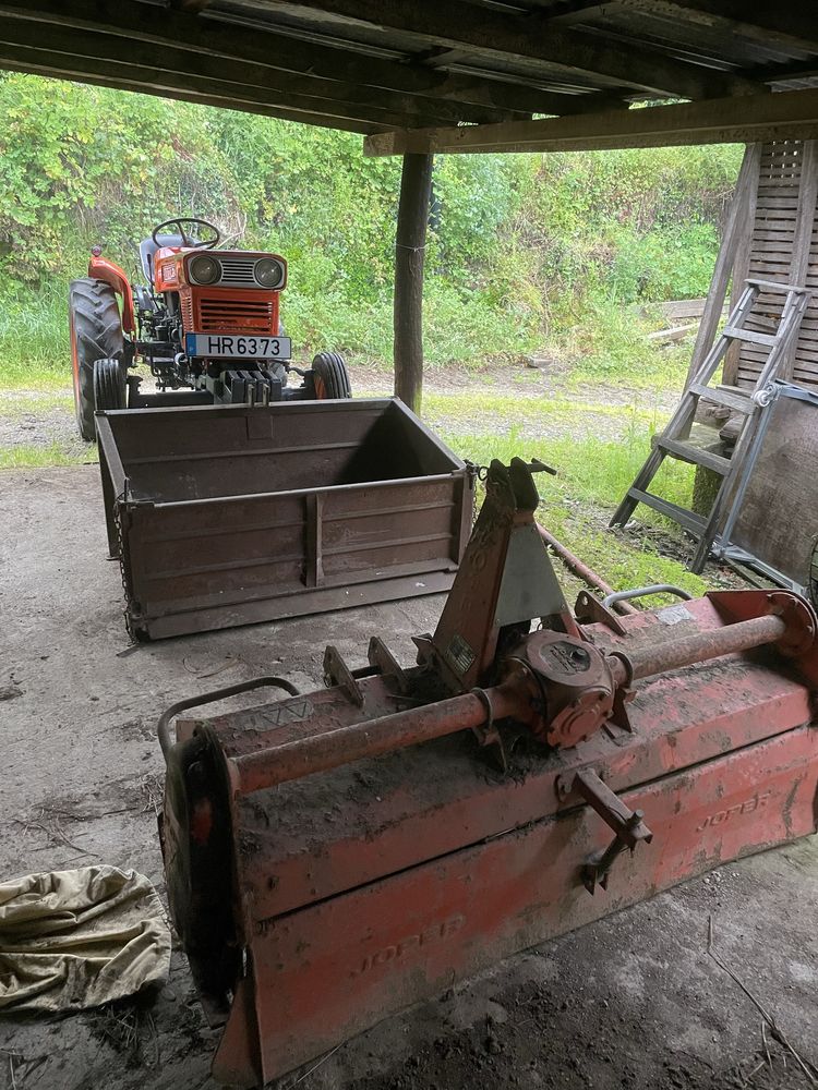 Kubota 245 com alfaias