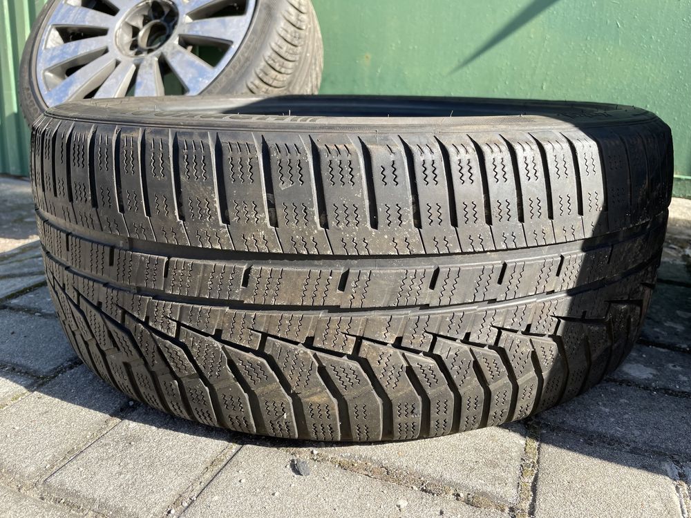 Opona Hankook 225/45/18 zimowa zima pojedyncza jedna sztuka