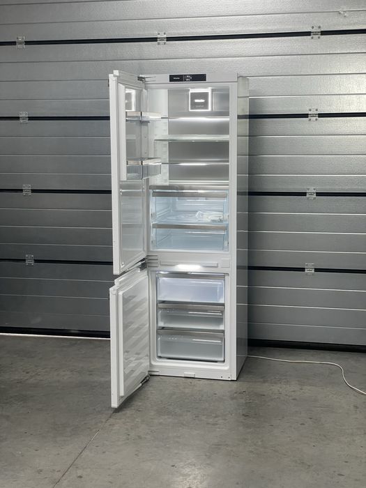 Premium! Вбудований Холодильник MIELE KFN7795 ІДЕАЛЬНИЙ стан Сенсорний