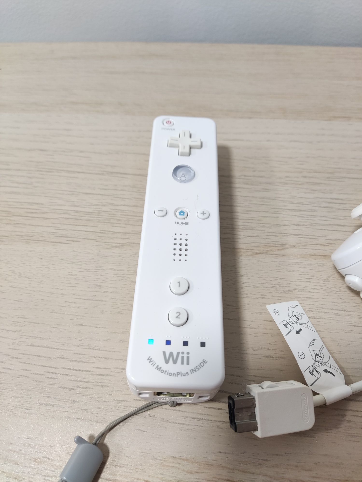ORIGINAL Wii Remote Motion Plus + Nunchuk branco/ comando Wiimote