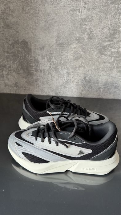 Кросівки Adidas оригінал 38р.
