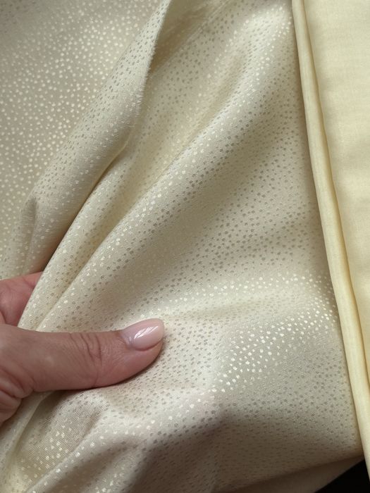 Відріз тканини 100% натуральний шовк кремового кольору
