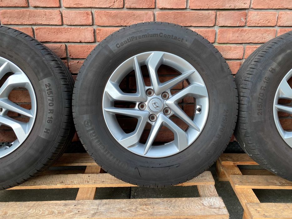 Koła Hyundai Tucson 6.5Jx16H2 ET45 5x114,3 Continental 215/70 16'
