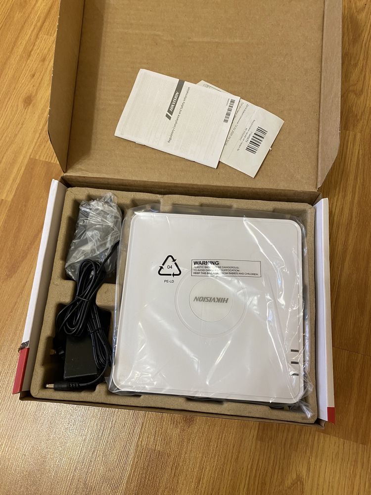 Видеорегистратор Hikvision DS-7104NI-Q1(D) 4-канальный