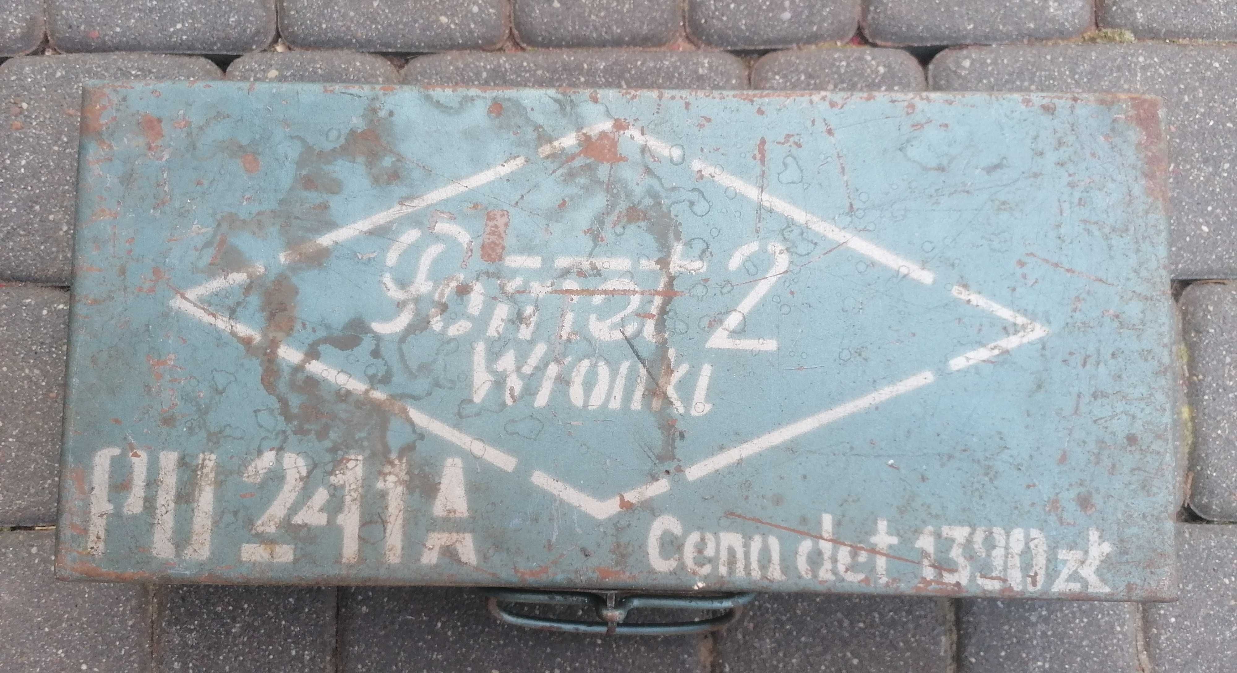 Skrzynka narzędziowa POMET 2 Wronki walizka zabytek PRL