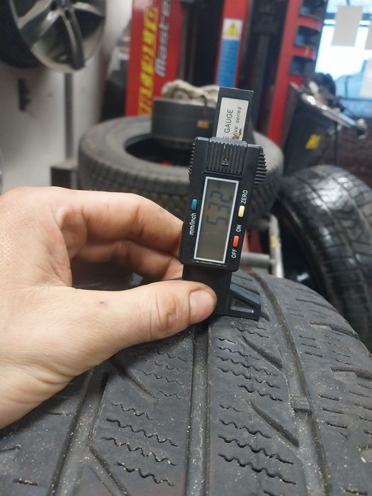 Opony Całoroczne GOODYEAR 215/65R15C 104/102T