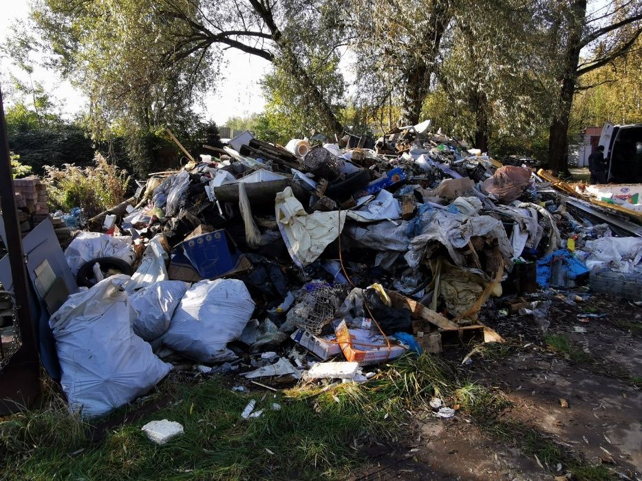 CZYSZCZENIE Mieszkań Domów Piwnic Strychów UTYLIZACJA Śmieci Odpadów