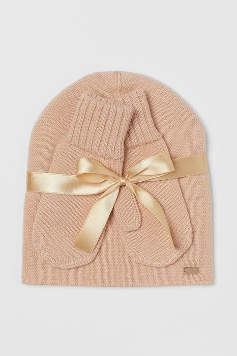 Шапка + варежки НМ на девочку рост 150 см