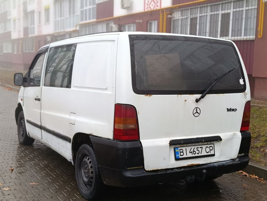 У продажу MB Vito на повному ходу