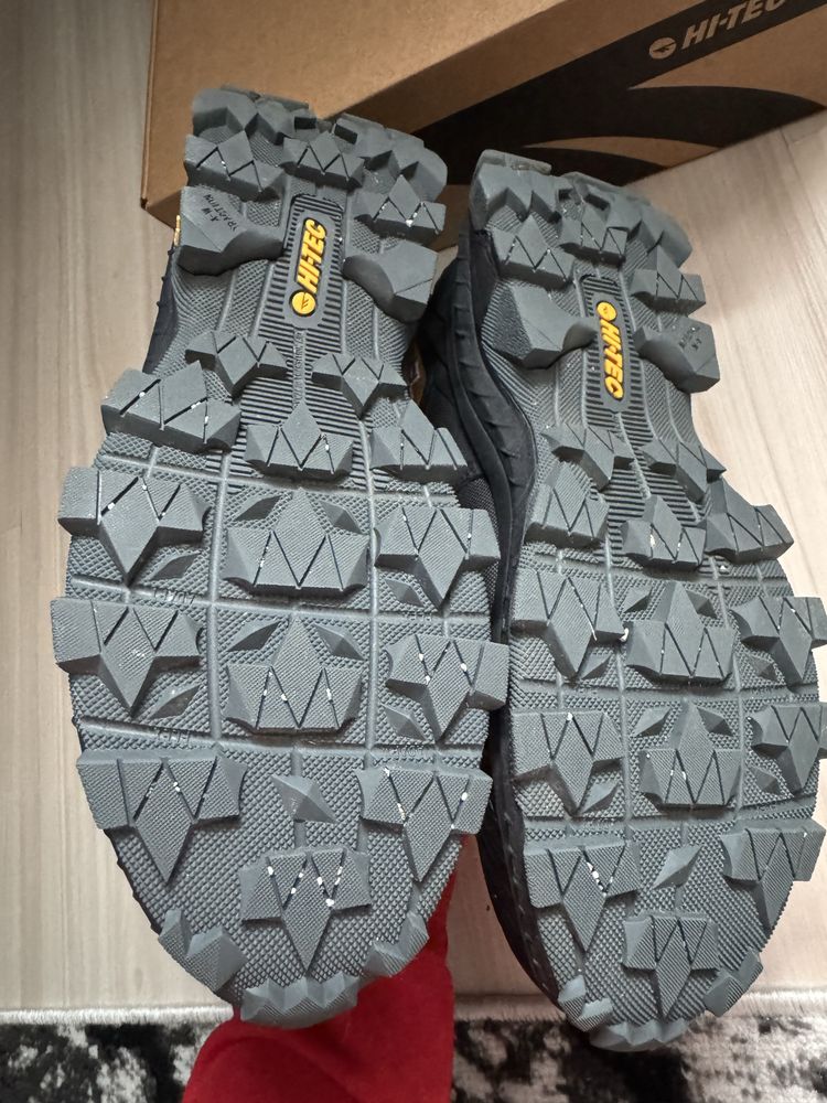 Buty turystyczne Hi-Tec-rozm.41 z gwarancją.