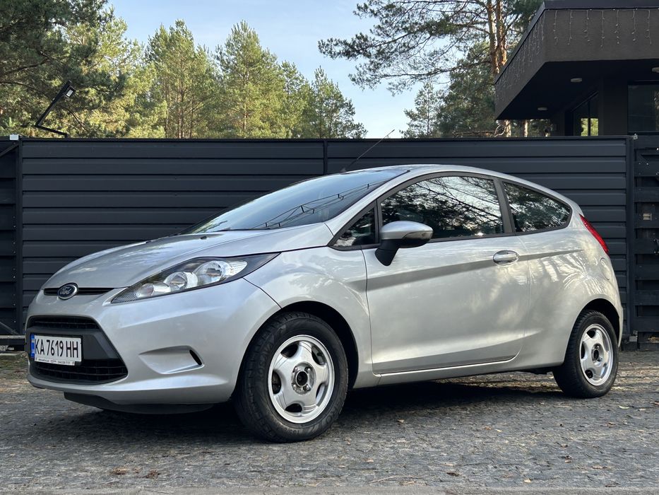 Форд Фієста в чудовому стані