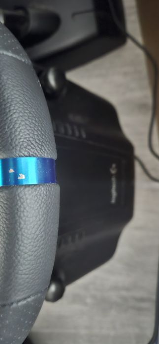 Kierownica logitech g29 + shifter,używana kilka razy,posiada gwarancje