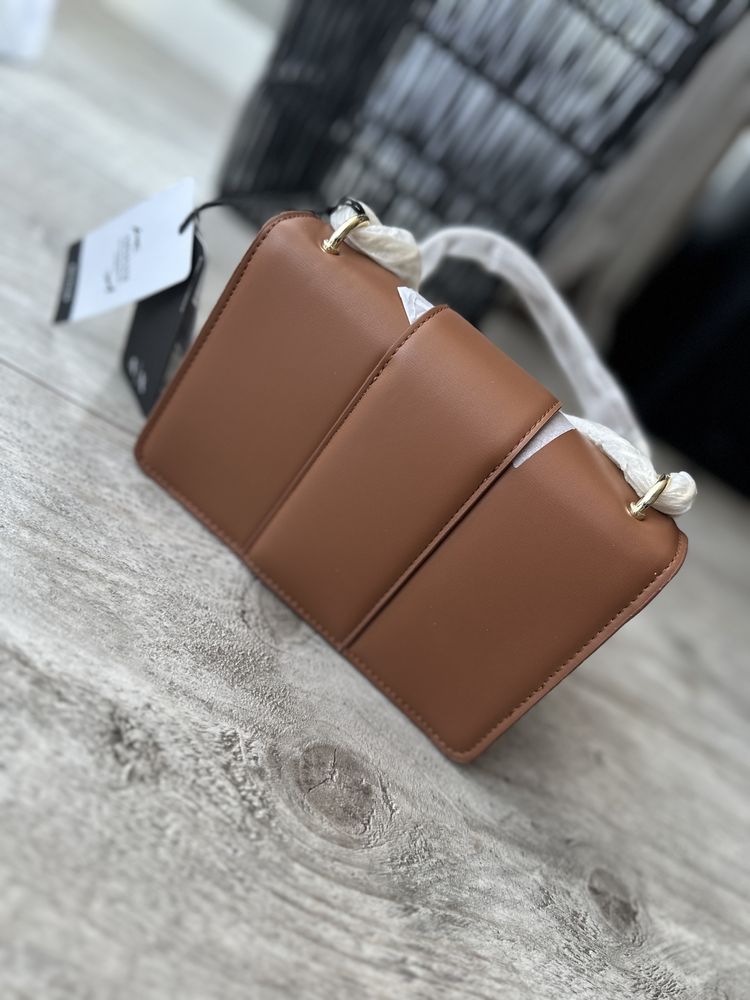 Mala elegancja torebka Armani Exchange whisky
