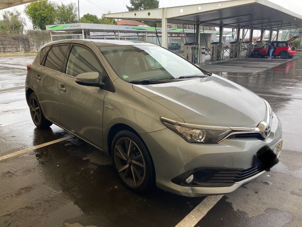 Toyota Auris 1.8 Hybrid ano 2017, Nacional 1 registo
