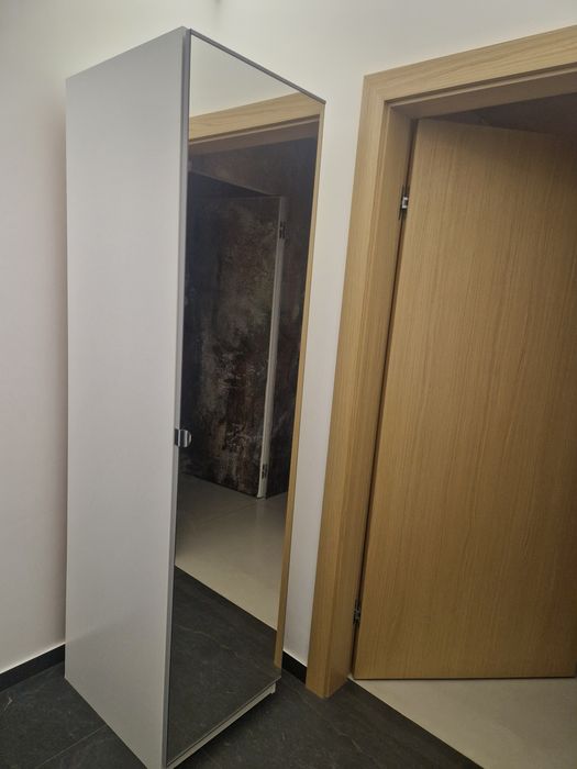 Szafa z lustrem Ikea 50x200 , z półkami na buty