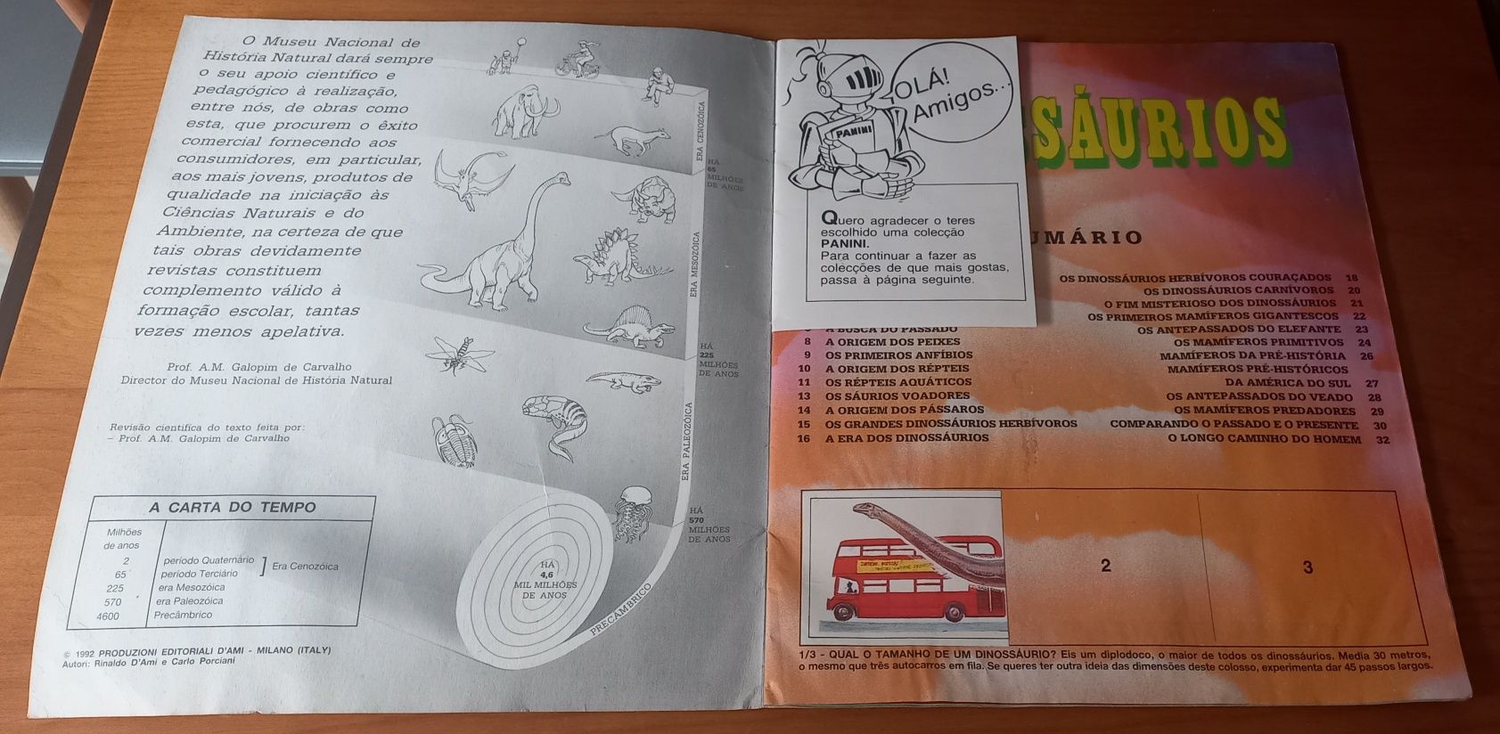 Caderneta Dinosaurs