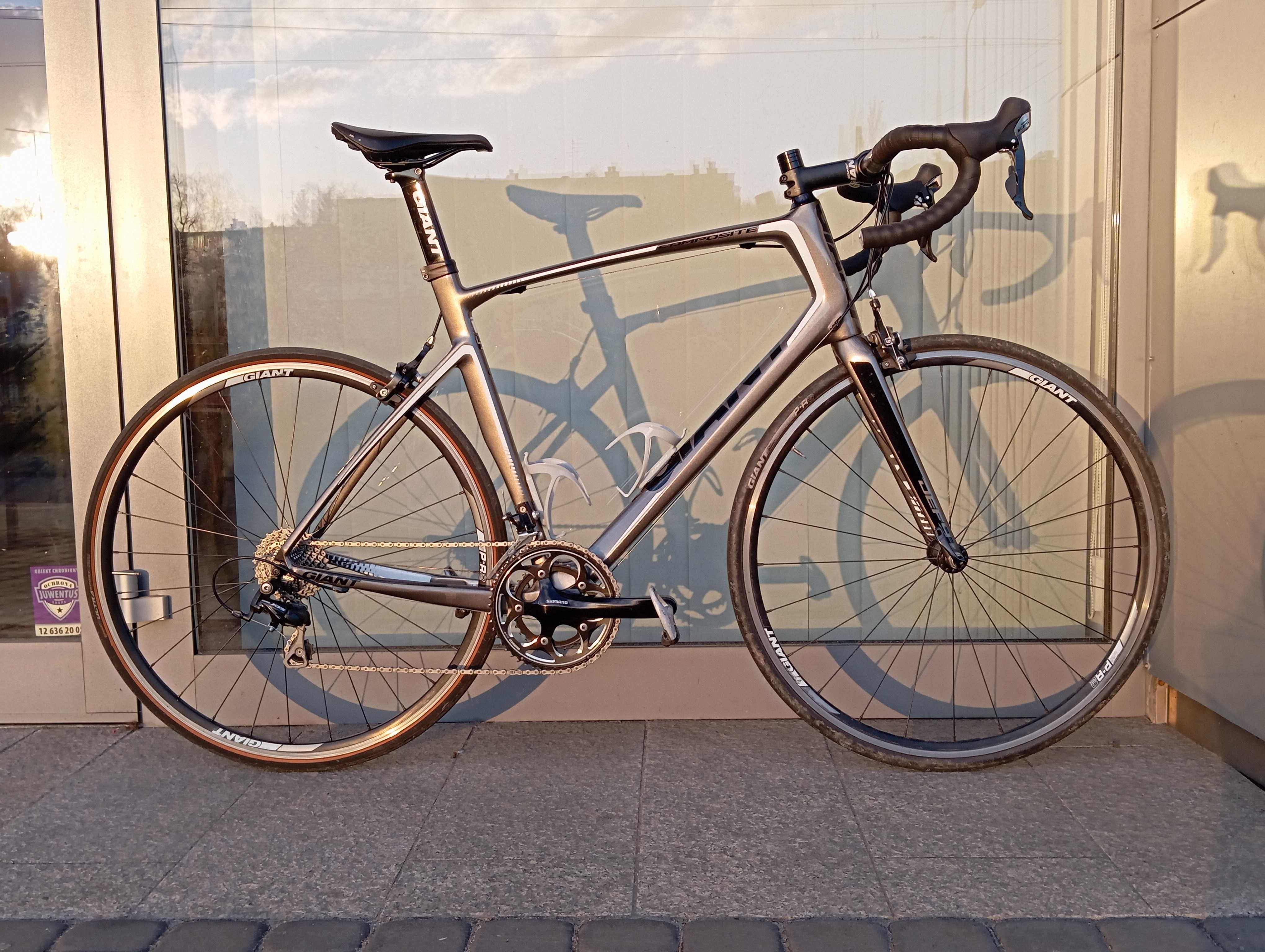 Rower szosowy Giant Defy 2 Composite rozm. L, 57cm, 2014 szosa carbon