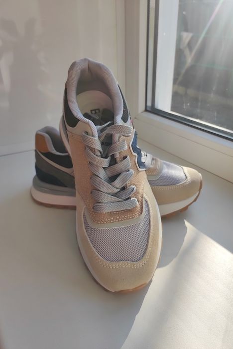 Жіночі кроси нові марки Bashili