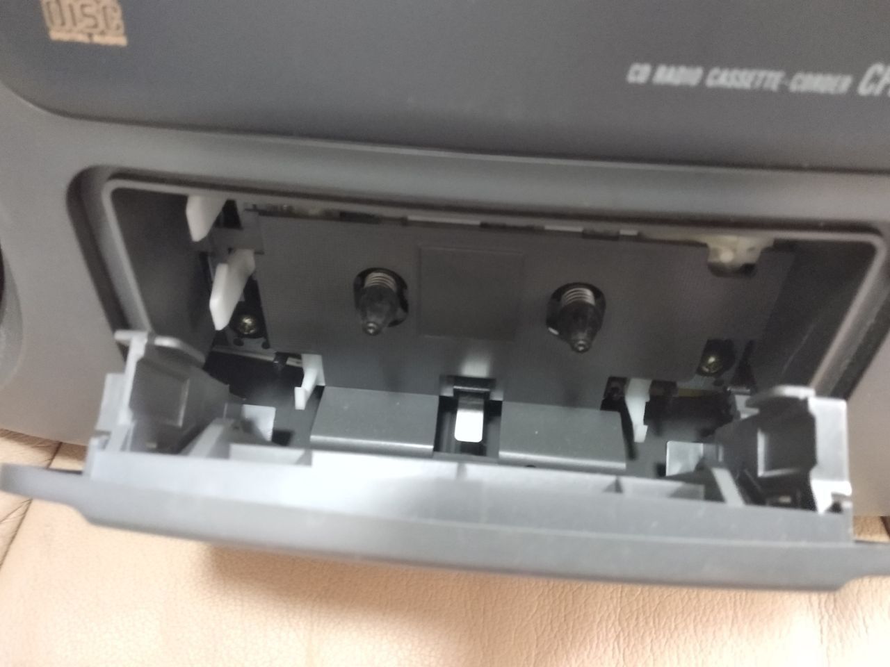 Sony CDF-970S • Рідкісний Sport Series (Японія)
