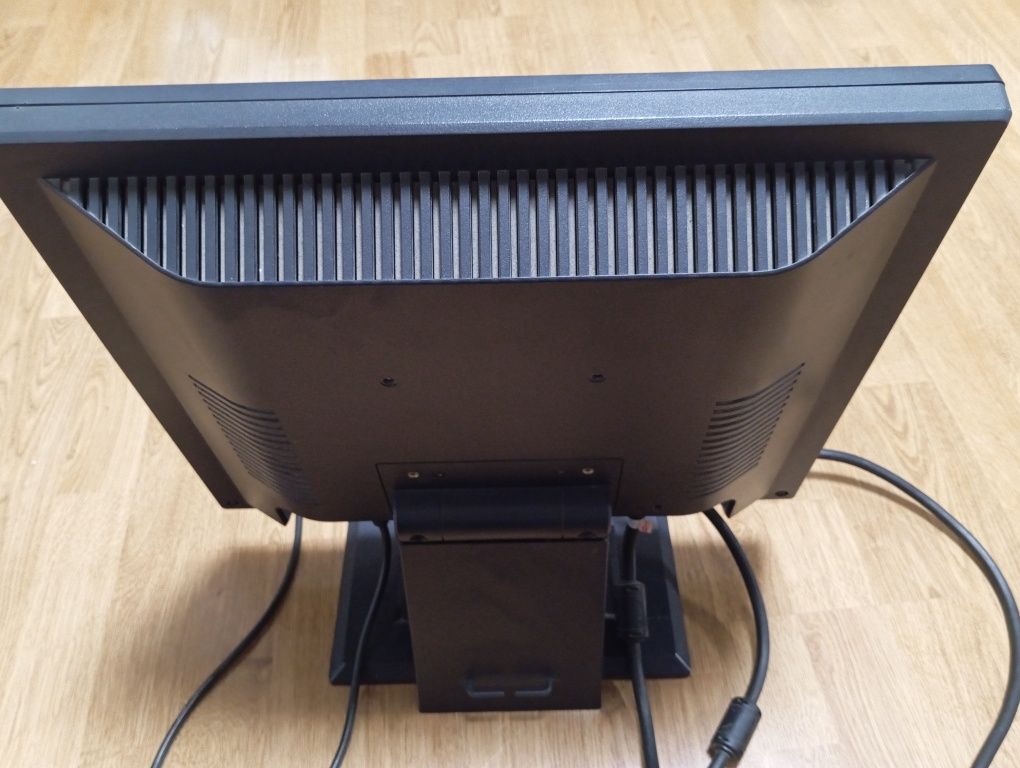 Monitor BenQ 19 cali