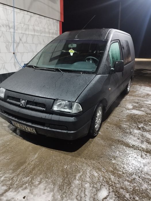 Пежо експерт 2002 року