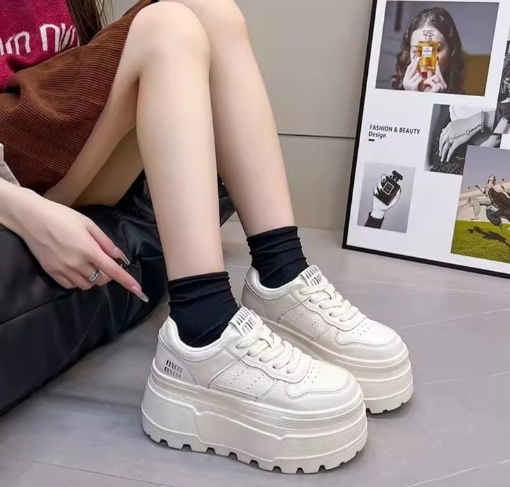 Кроссовки ,кеды на платформе