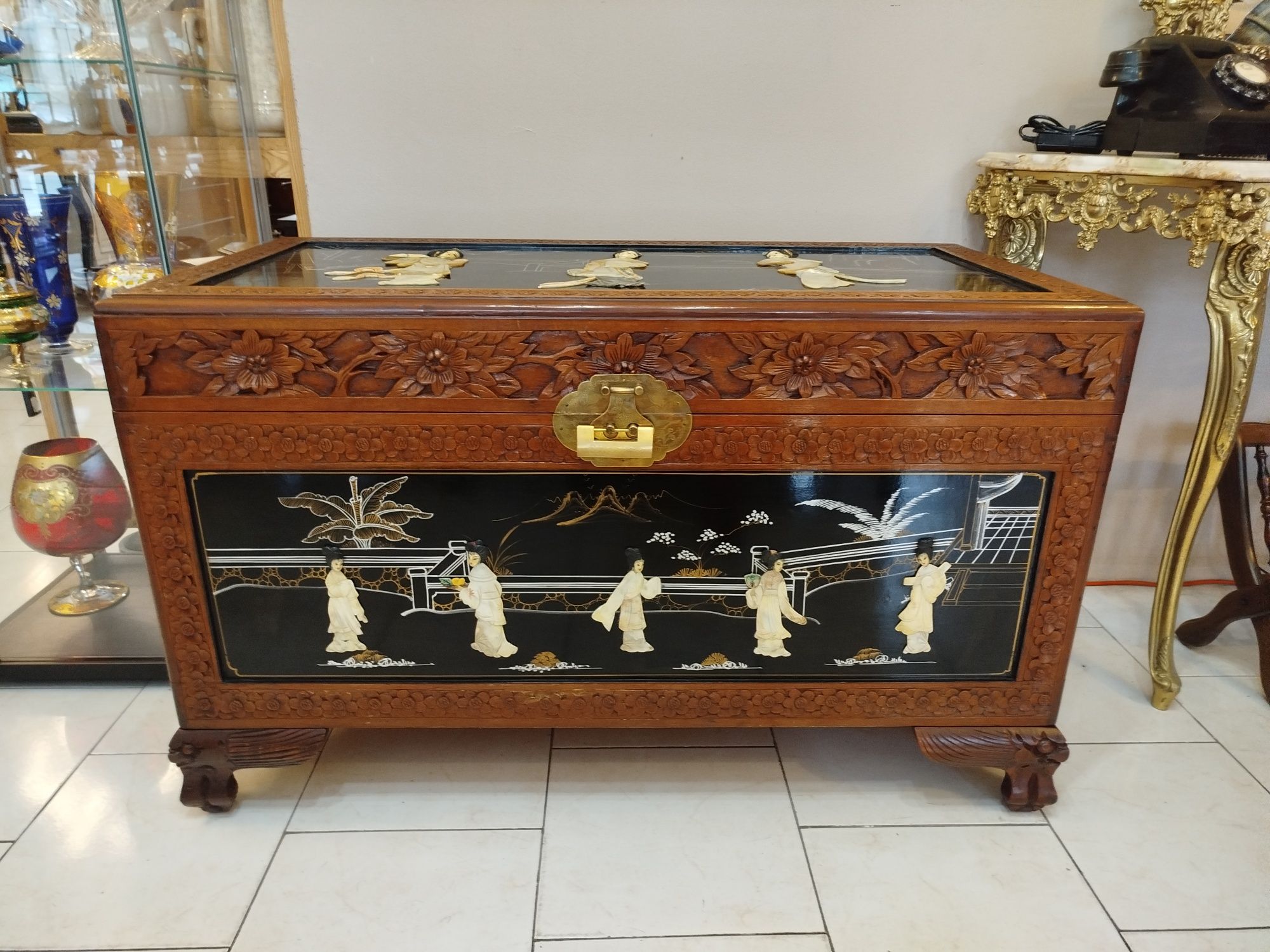 Arca de  Cânfora