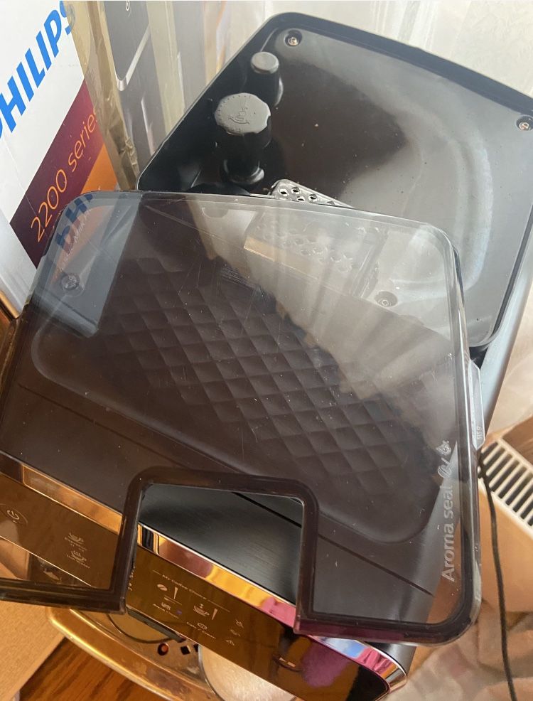 Кавомашина Кофемашина кавоварк з дому Philips LatteGo Series ер3300 3р