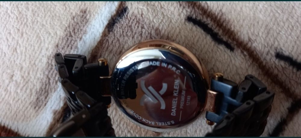 Часы кварцевые Daniel Klein