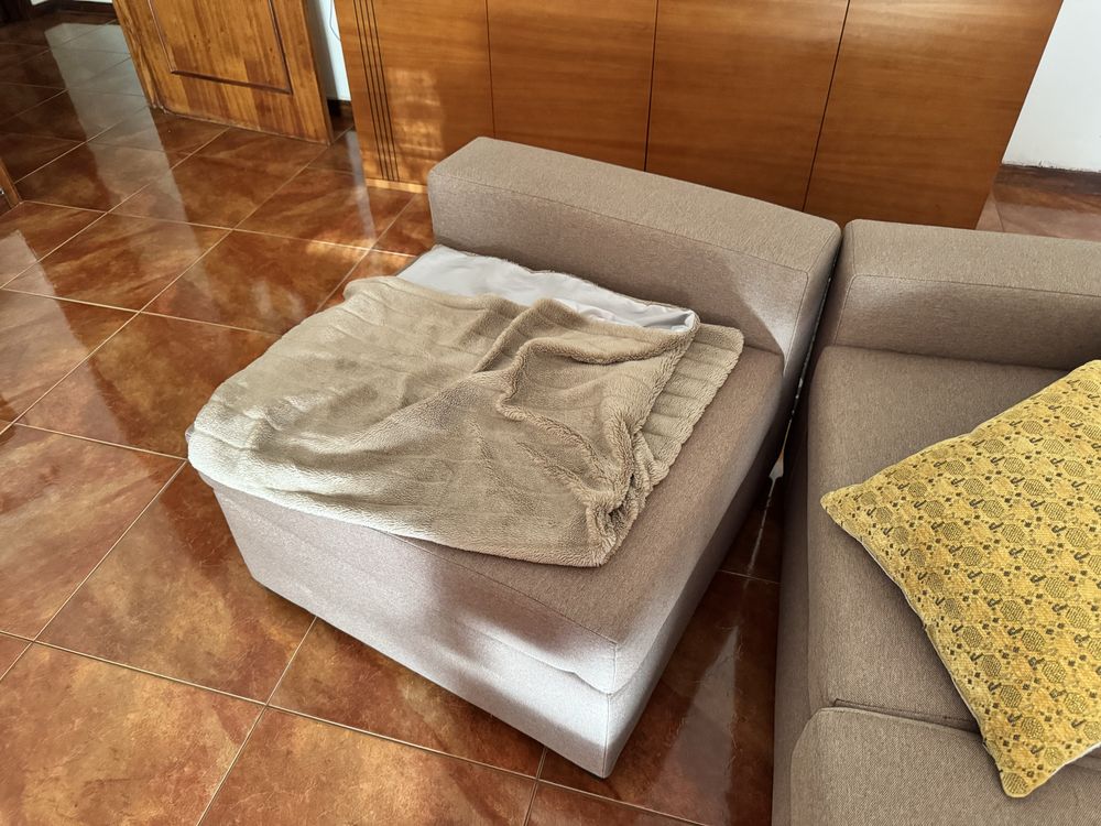 Sofa com Chaise.
