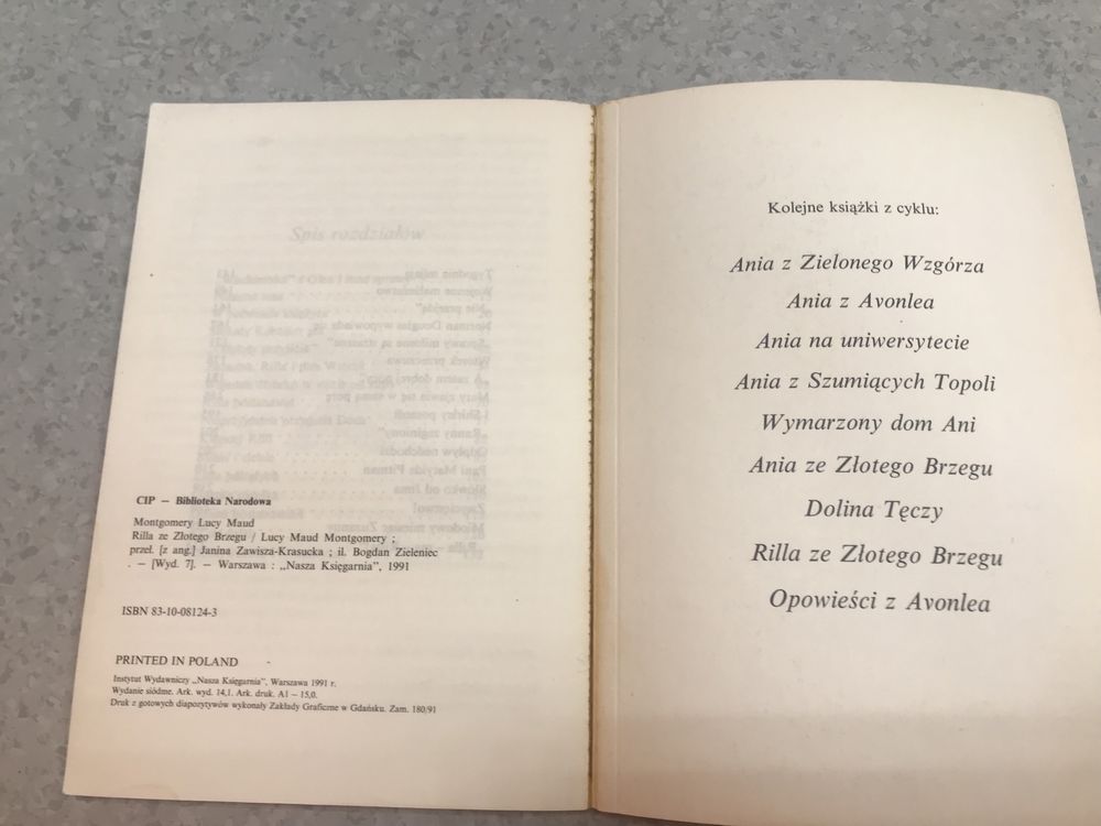 Rilla ze Złotego Brzegu - L. Maud Montgomery