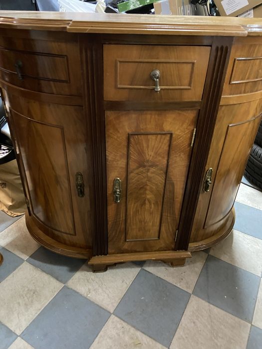 Movel antigo bem estimado de qualidade