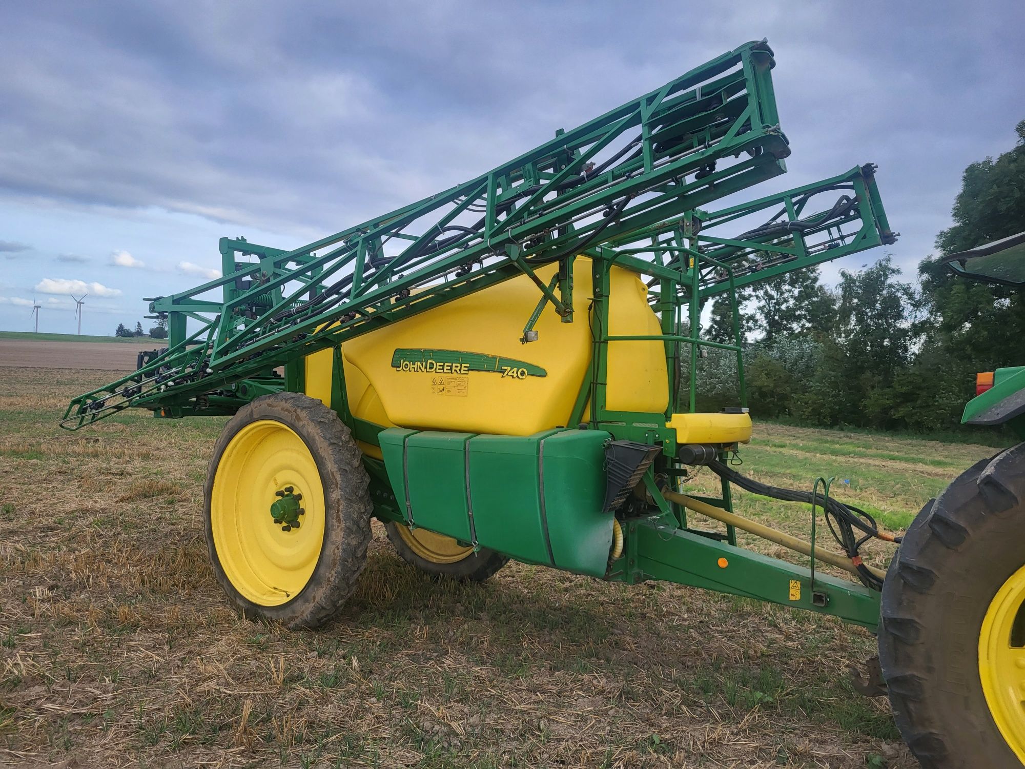 Opryskiwacz john deere 740 z roku 2013 gps brutto 4000 litrów 24m