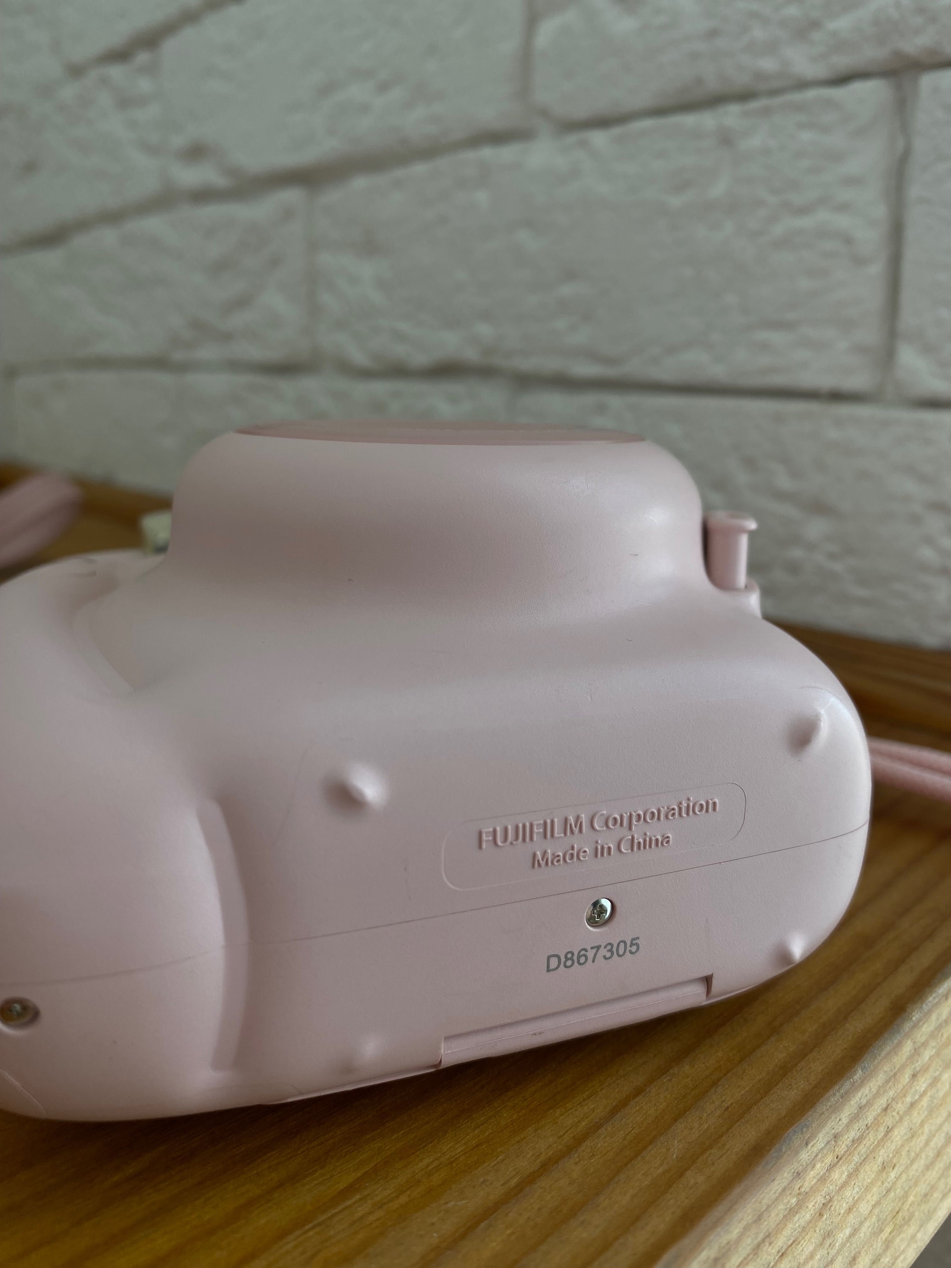 Камера моментального друку FUJIFILM Instax Mini 11 Blush Pink рожева