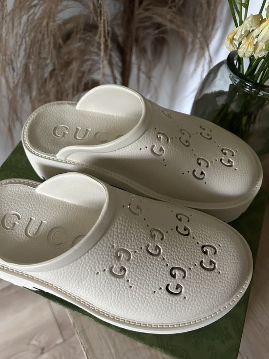 Beżowe klapki damskie Gucci Crocs platformy buty gumowe 38/39 NOWE