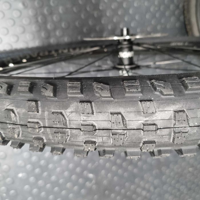 Nowe koło Bontrager Line Comp 30 z nową oponą XR4 i tarczą Sram 29cali