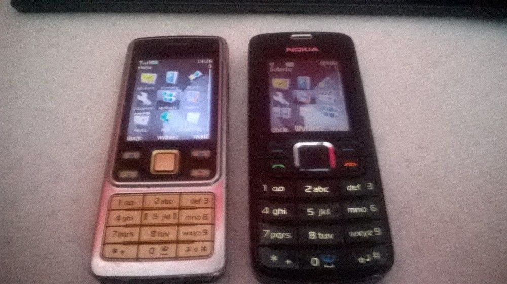 Nokia 6300 i 3110c ładowarki plus dodatki Legalne telefony