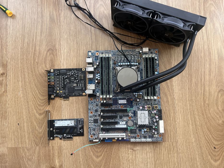 Материнська плата HP Z420, Xeon E5 2680-V2, 32GB ram