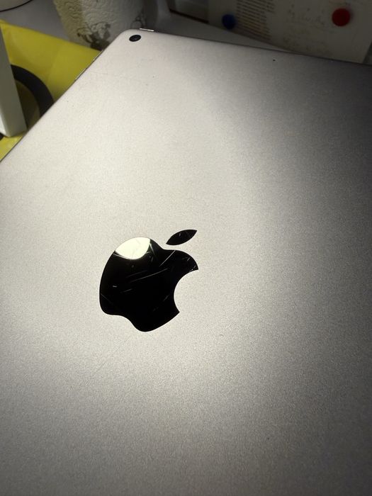 zestaw ipad, rysik i klaiwtaura logitech