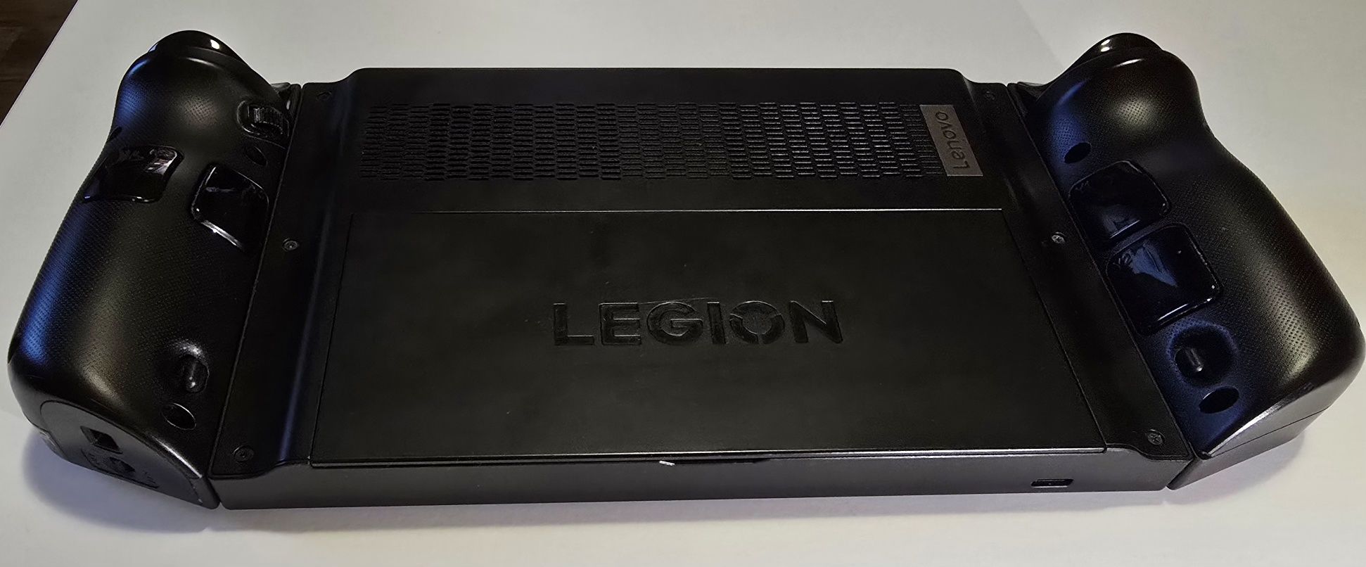 Konsola Lenovo Legion Go na gwarancji + stacja dokujaca JSAUX + ETUI +