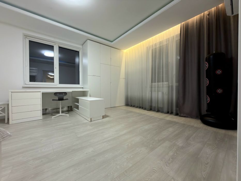 Глушкова 9в, генератор, Іподром, 7 пов, 2 спальні і велика вітальня