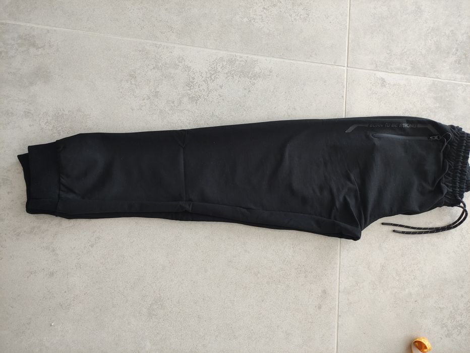 Spodnie dresowe męskie rozmiar M