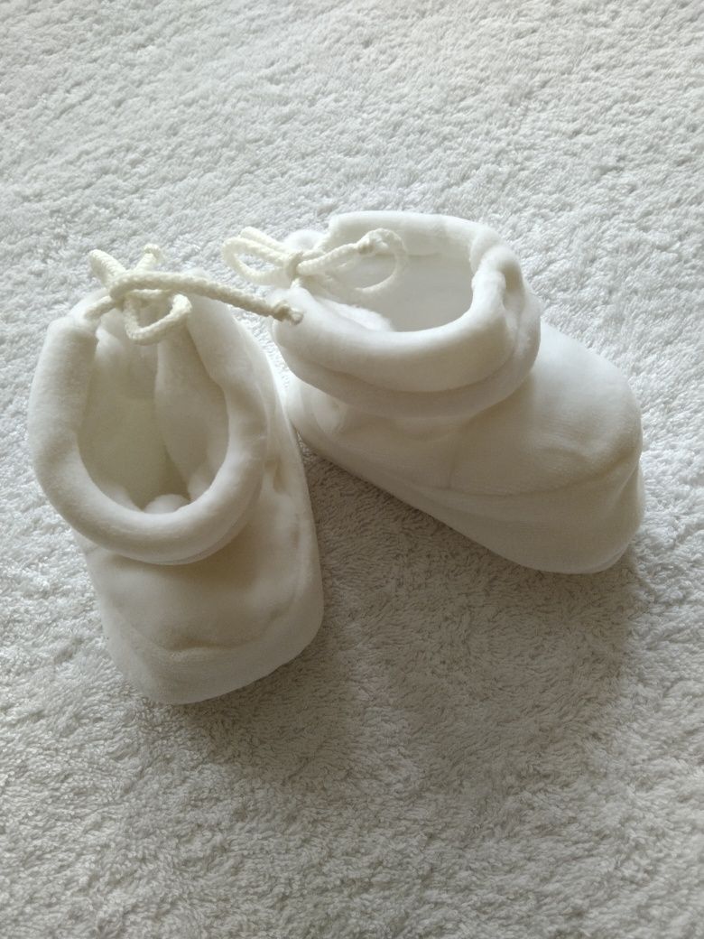 Buciki buty białe do chrztu otulacze ochraniacz pajacyk kombinezon