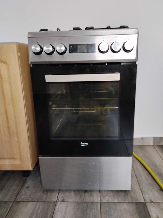 Kuchnia gazowa elektryczna BECO