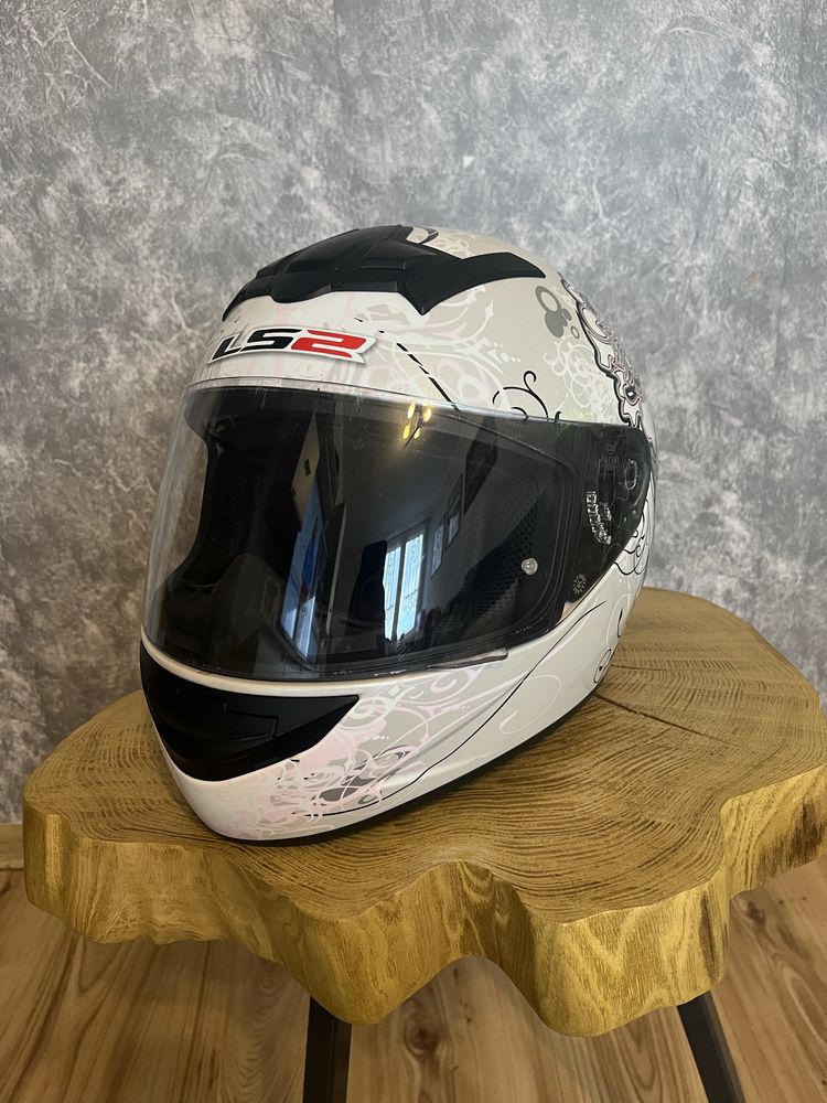 Damski kask motocyklowy LS2