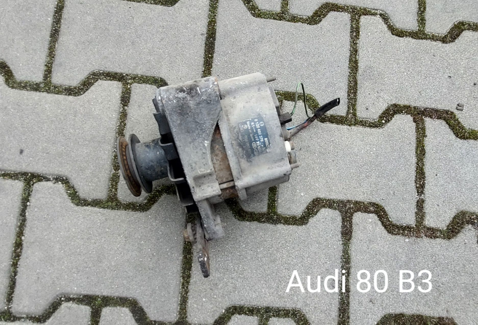 Lampa Maska Audi 80 hak klapa zegary zacisk gril koła