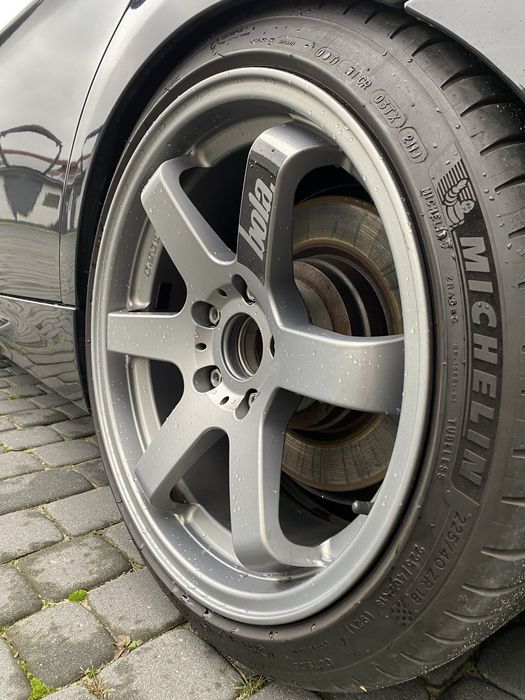 Bola B1 18” 8,5j 5x120 et35 Michelin Pilot Sport 4