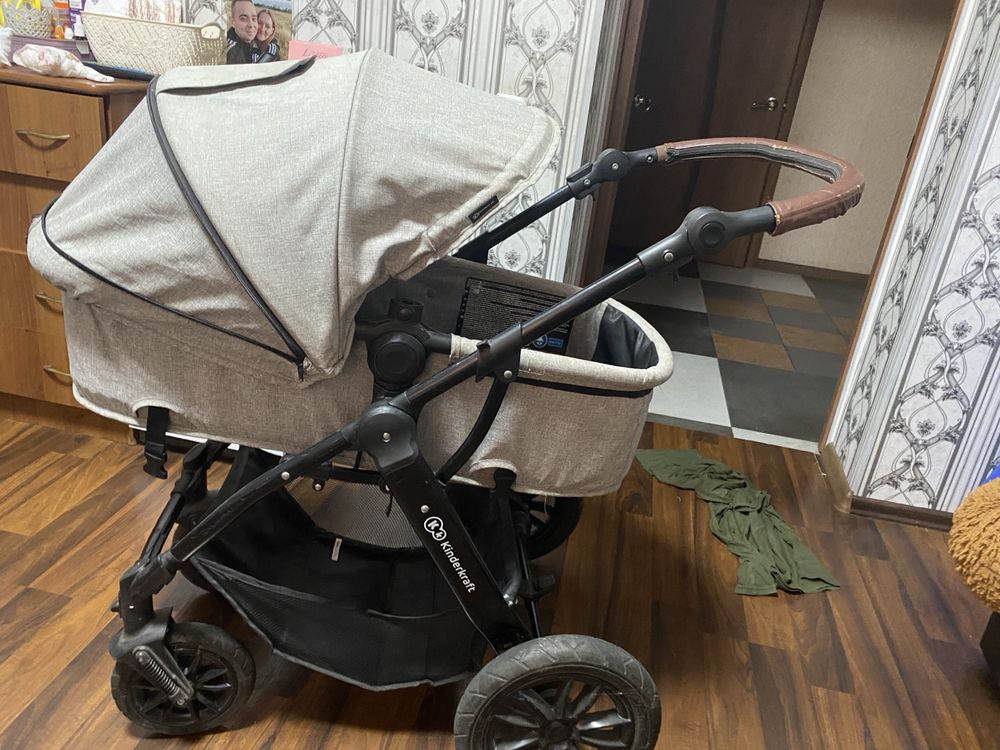 Коляска Kinderkraft 3в1