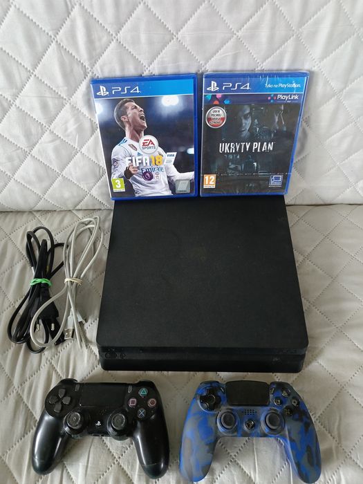 Konsola PlayStation 4