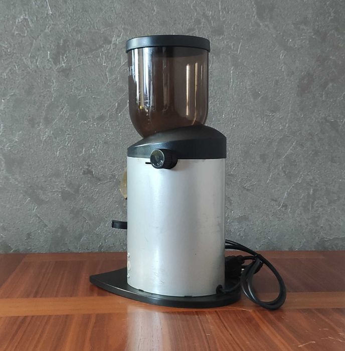 Кавомолка Iberital Automatic, прямого помелу. Мікрометричний помел